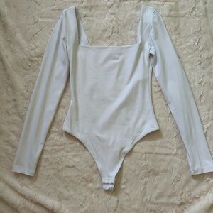Aritzia Contour White Long Sleeve Square-Neck Bodysuit